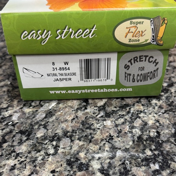 Women’s Jasper Champagne gold satin Espadrille Wedge Slip-On Shoes NEW 8 Wide - Picture 13 of 13